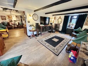 Sitting room- click for photo gallery